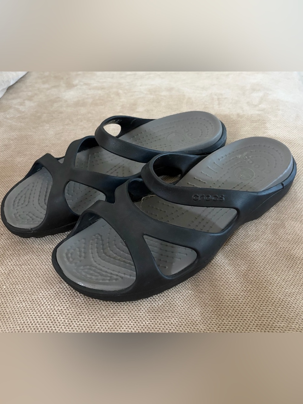 CROCS Two-Tone Black and Gray Women's Slide Sandals Sz 10
